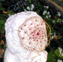 Load image into Gallery viewer, Ruby and Gold Juliet Cap Kippah