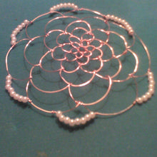 Load image into Gallery viewer, Rose gold and pearl kippah for woman