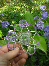 Load image into Gallery viewer, Emerald green and violet beaded wire kippah
